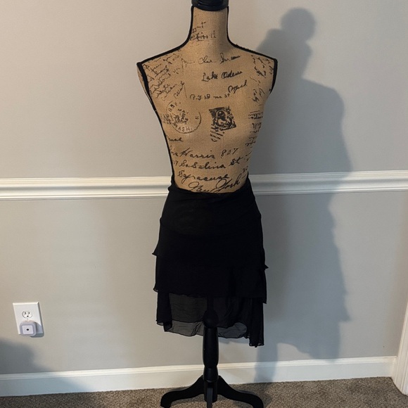 VENUS Black Tiered Mini Skirt - Picture 1 of 3